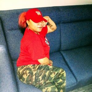 Meet your Posher, Malinda